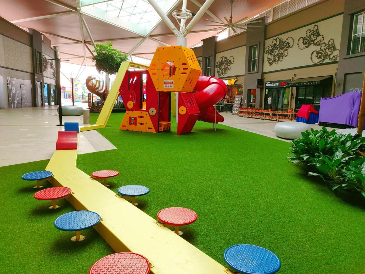 Legoland 3Min Lakeview Happyrainbowsuite 7Pax 2R2B Nusajaya  Bagian luar foto